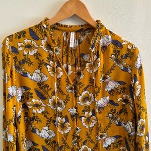 XHILERATION tunic top mustard floral size medium